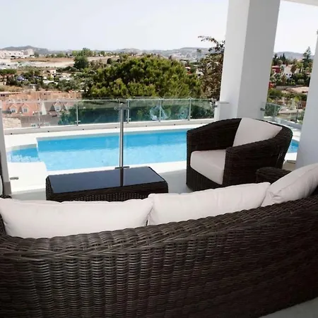 Villa Luxury With Heated Pool For 12 To 14 People