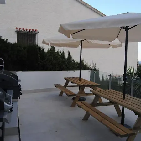 וילה Luxury With Heated Pool For 12 To 14 People