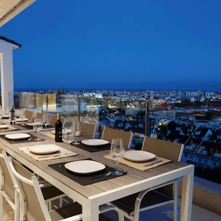 Luxury With Heated Pool For 12 To 14 People *