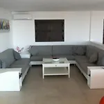 Villa Luxury With Heated Pool For 12 To 14 People