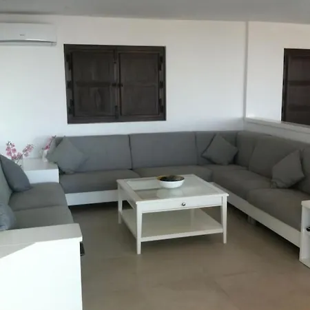 Villa Luxury With Heated Pool For 12 To 14 People *