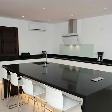 Luxury With Heated Pool For 12 To 14 People Villa Fuengirola
