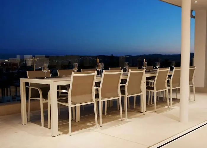 Luxury With Heated Pool For 12 To 14 People Villa *