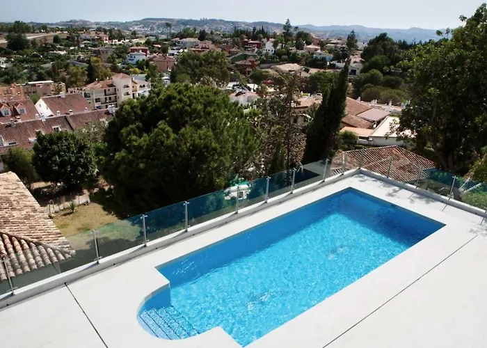 Luxury With Heated Pool For 12 To 14 People Fuengirola