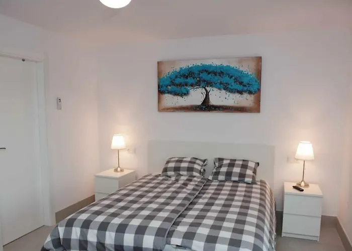 Luxury With Heated Pool For 12 To 14 People *