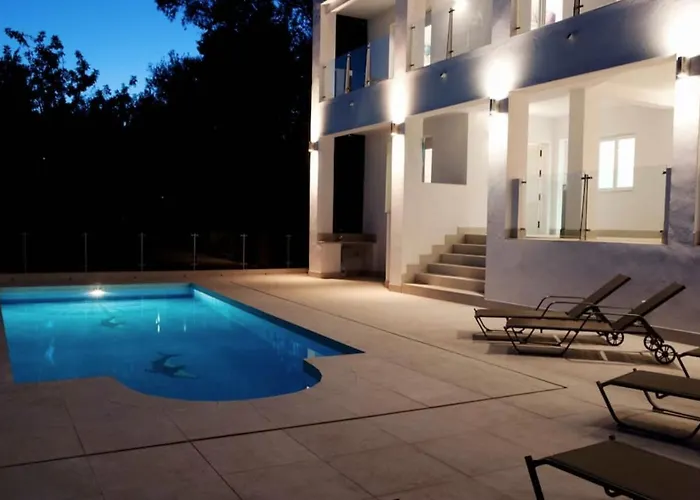 فيلة Luxury With Heated Pool For 12 To 14 People *